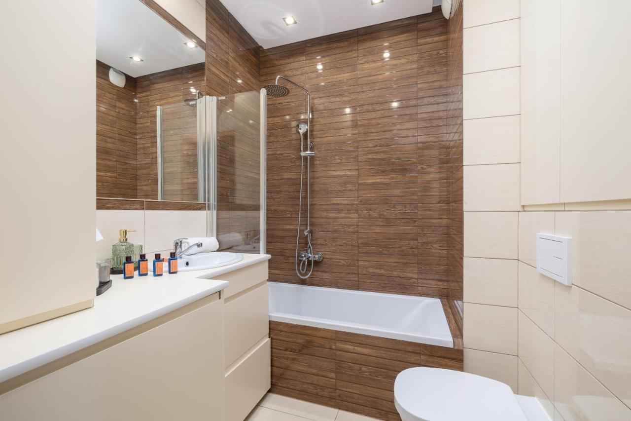 Osiedle Avia Harmonious With Balcony & Parking Cracow By Renters Prestige Appartement