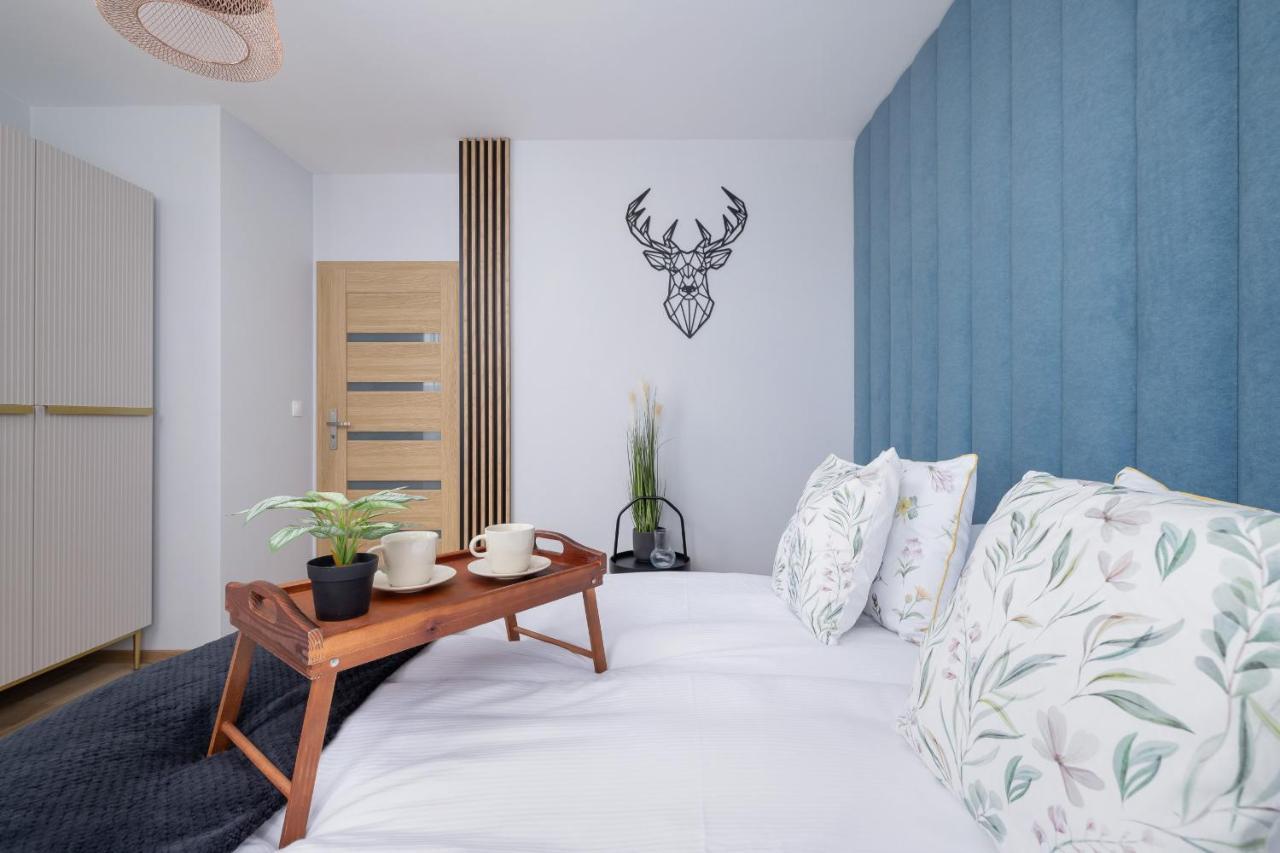 Apartment Osiedle Avia Harmonious With Balcony & Parking Cracow By Renters Prestige Krakau