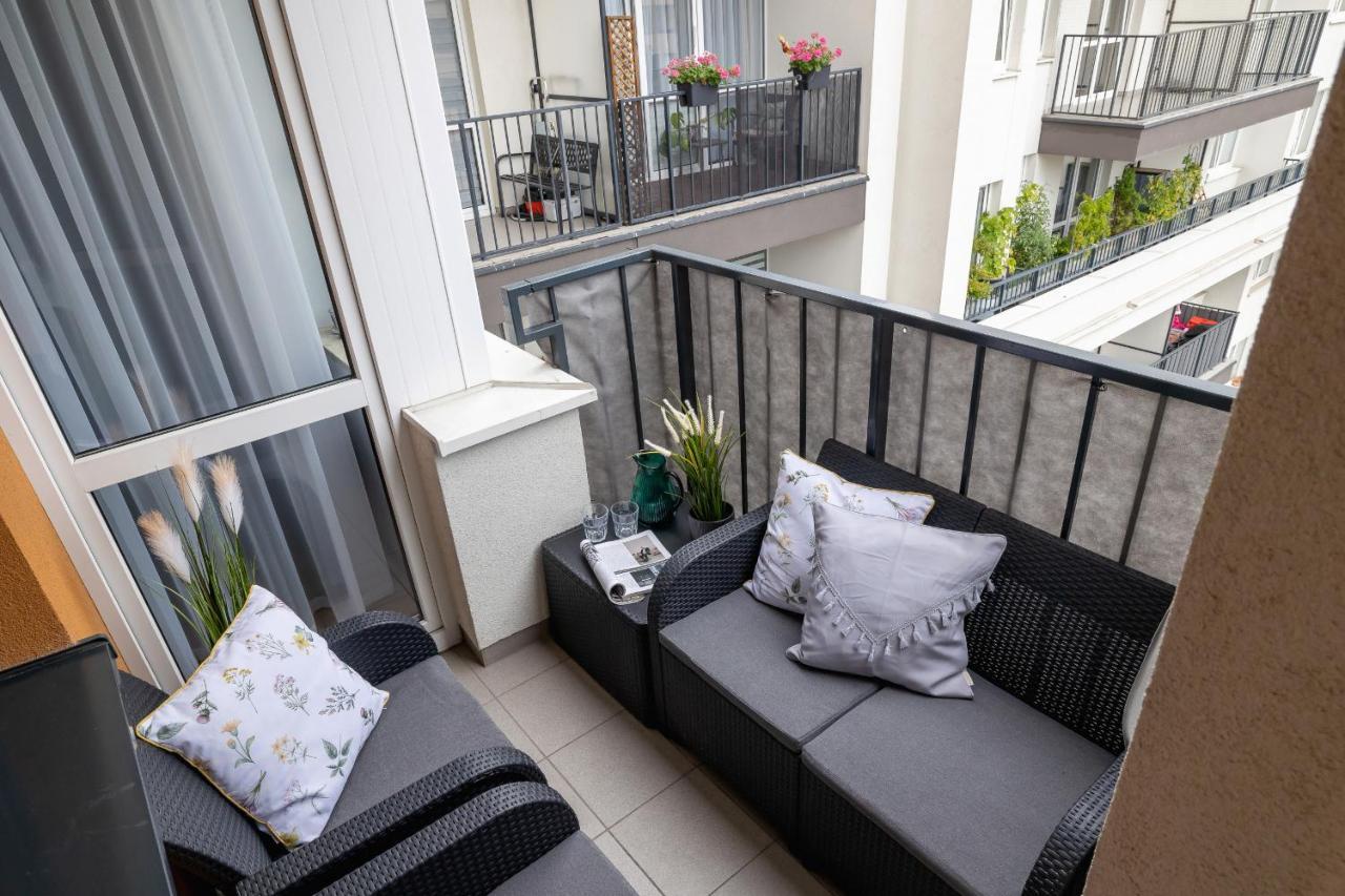 Appartement Osiedle Avia Harmonious With Balcony & Parking Cracow By Renters Prestige *