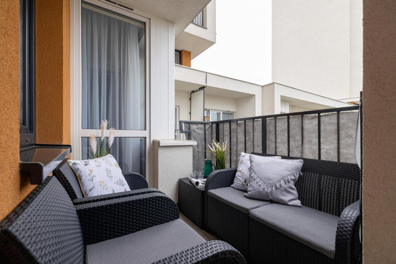 Appartement Osiedle Avia Harmonious With Balcony & Parking Cracow By Renters Prestige *